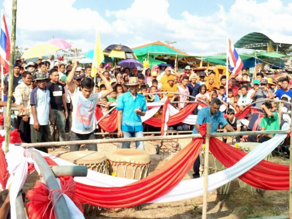 การแข่งขันตีกลองเส็งและจุดบั้งไฟตะไล สืบสานประเพณีออกพรรษา ประจำปี 2559 (13 ภาพ)